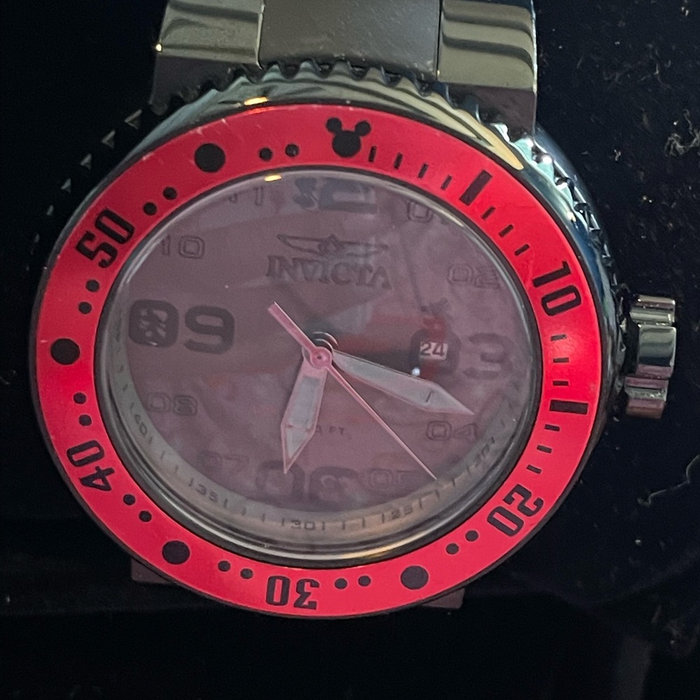 Mickey Mouse INVICTA 52”